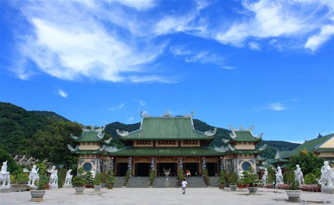 Huế – Lăng Cô – Bà Nà – Sơn Trà – Hội An – Đà Nẵng ( Khách sạn 3&4 sao. Tour Tiết Kiệm)